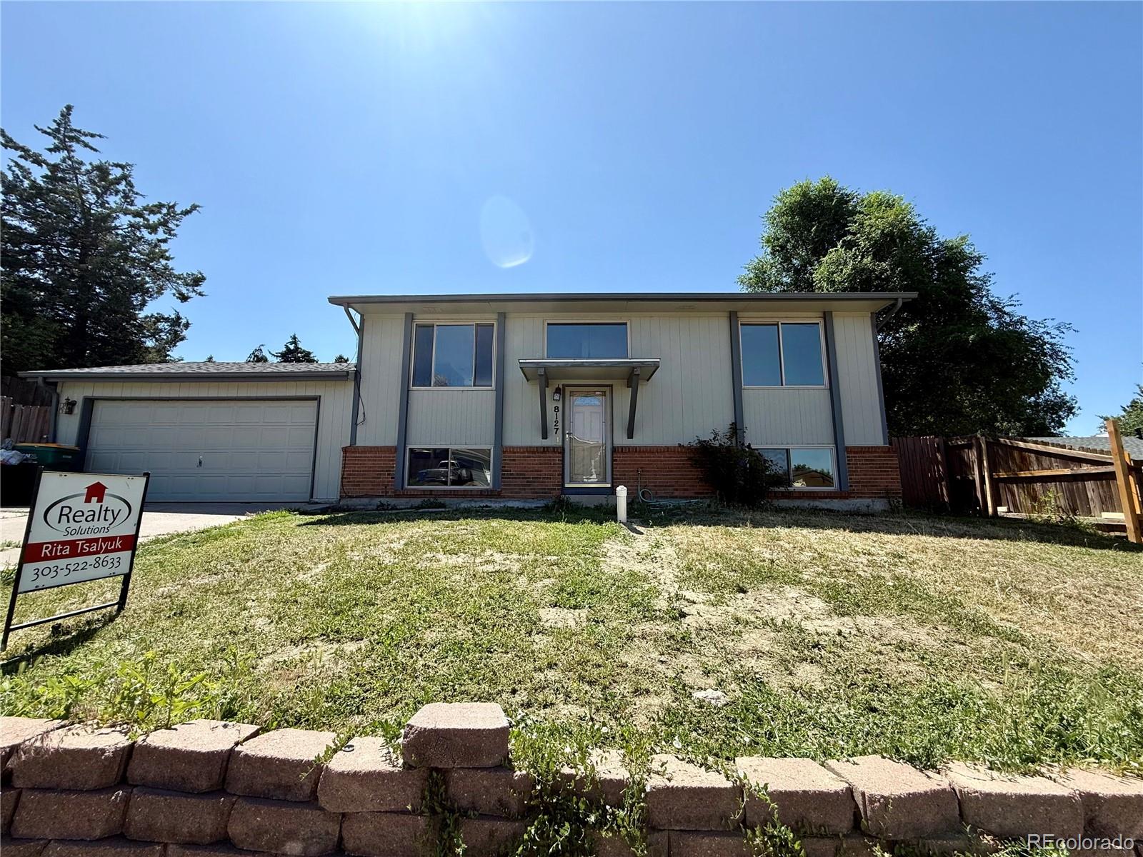 8127  Lafayette Street, denver MLS: 8918158 Beds: 5 Baths: 2 Price: $459,900
