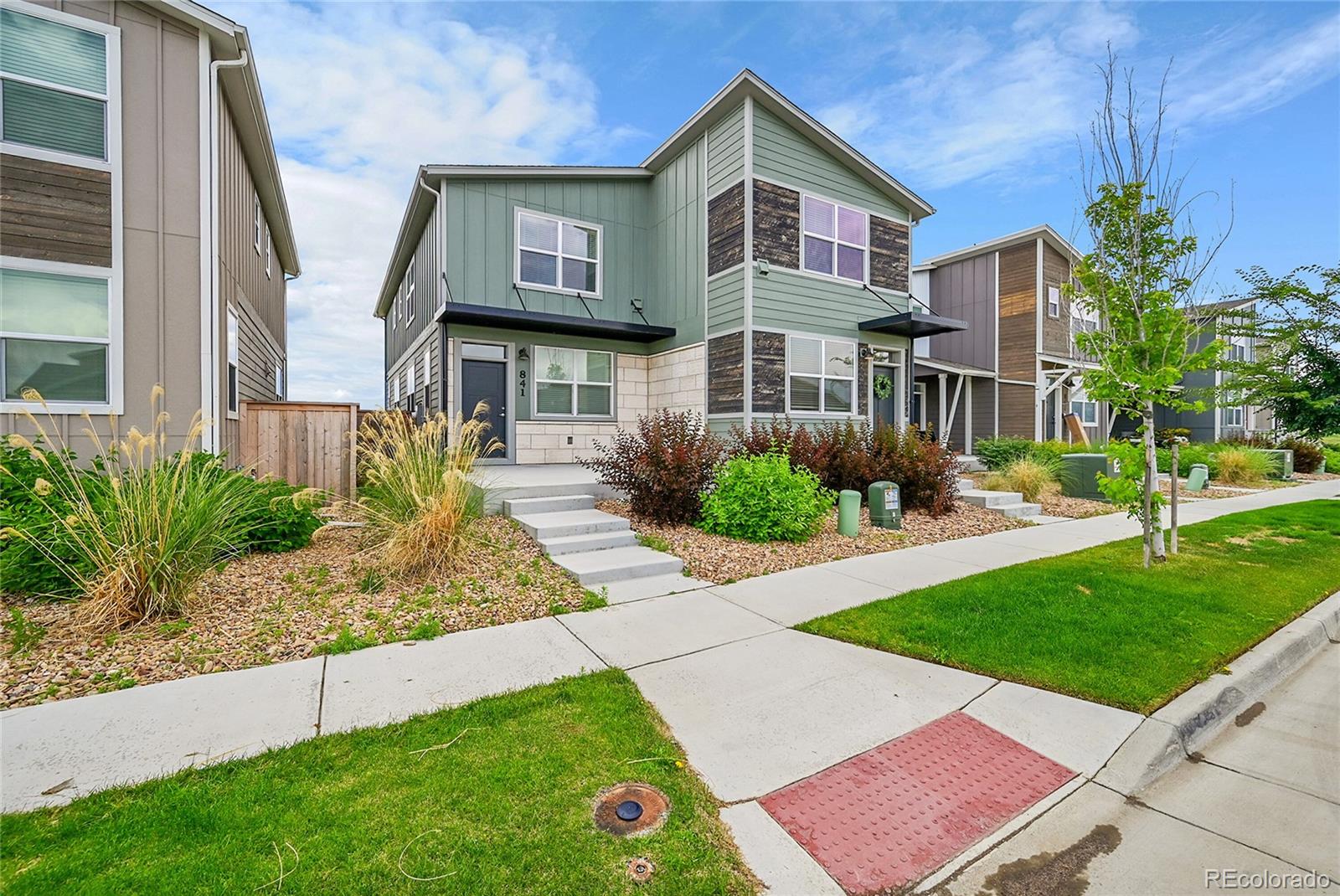 847  Great Plains Avenue, berthoud MLS: 1703096 Beds: 3 Baths: 3 Price: $399,500