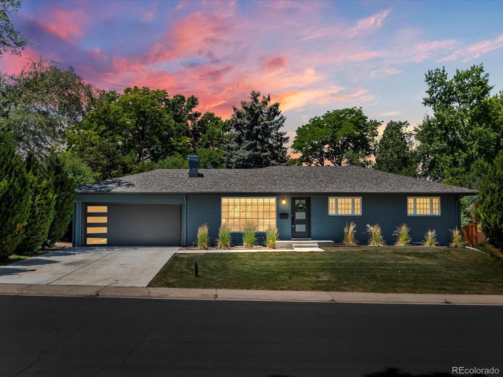 3551 S Grape Street, denver MLS: 4656950 Beds: 5 Baths: 3 Price: $1,049,500