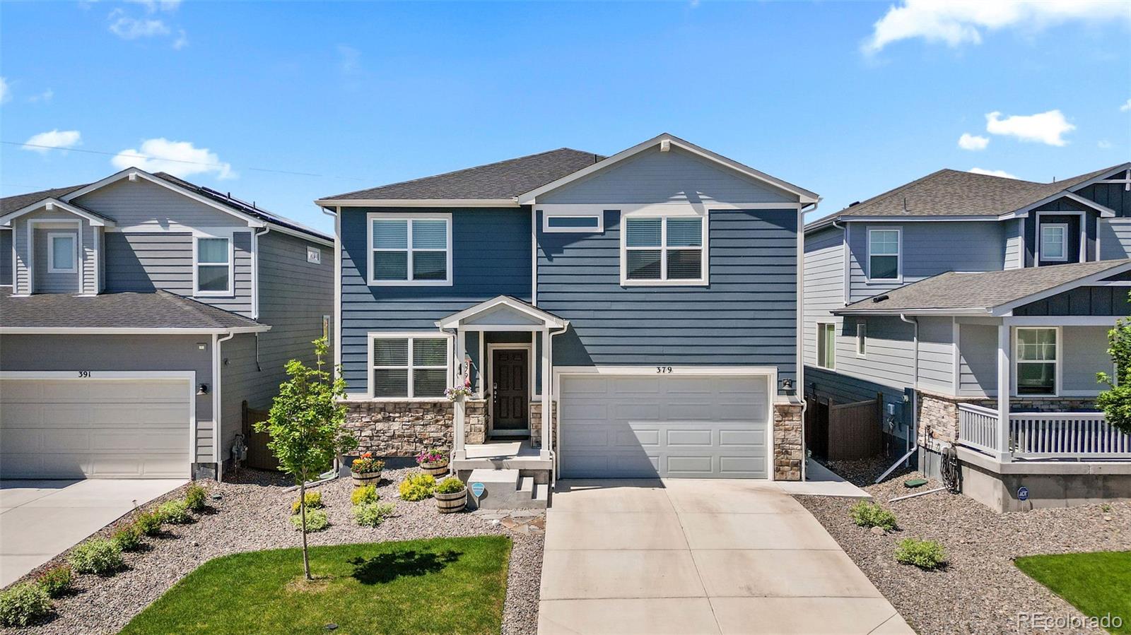 379  Silver Rock Trail, castle rock MLS: 4370614 Beds: 3 Baths: 3 Price: $689,000