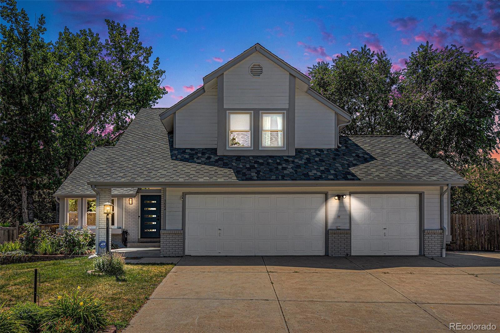 3664 S Uravan Street, aurora MLS: 9078693 Beds: 4 Baths: 4 Price: $539,000
