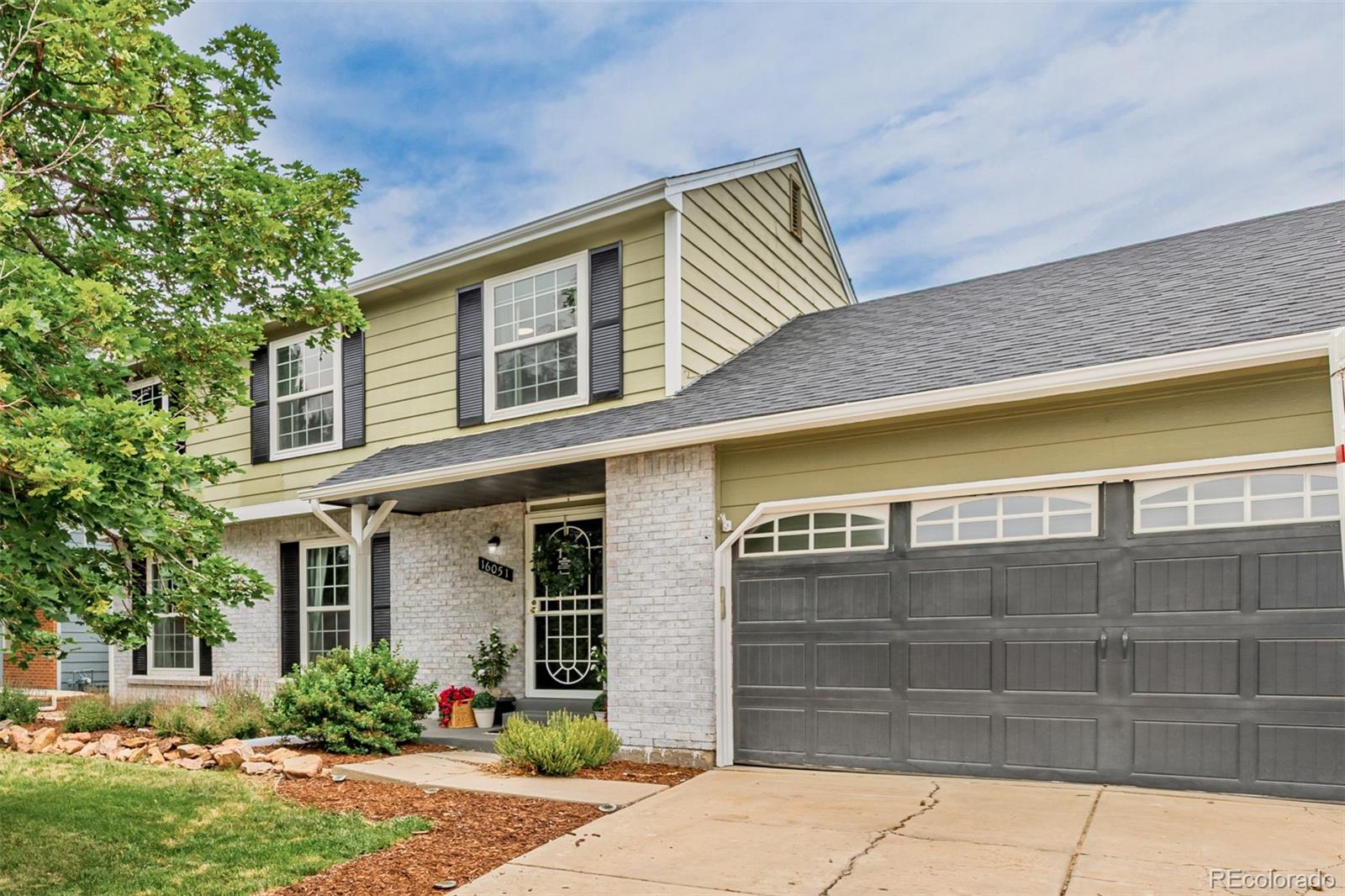16051 E Alabama Drive, aurora MLS: 5442169 Beds: 4 Baths: 4 Price: $550,000
