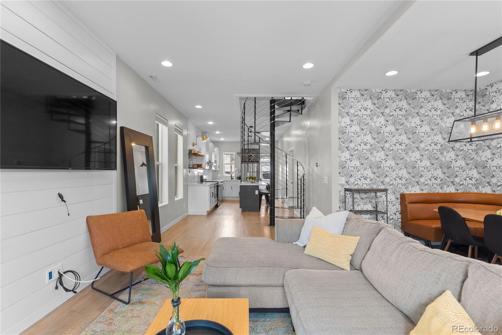 3443  Lawrence Street, denver MLS: 5897209 Beds: 4 Baths: 3 Price: $924,000
