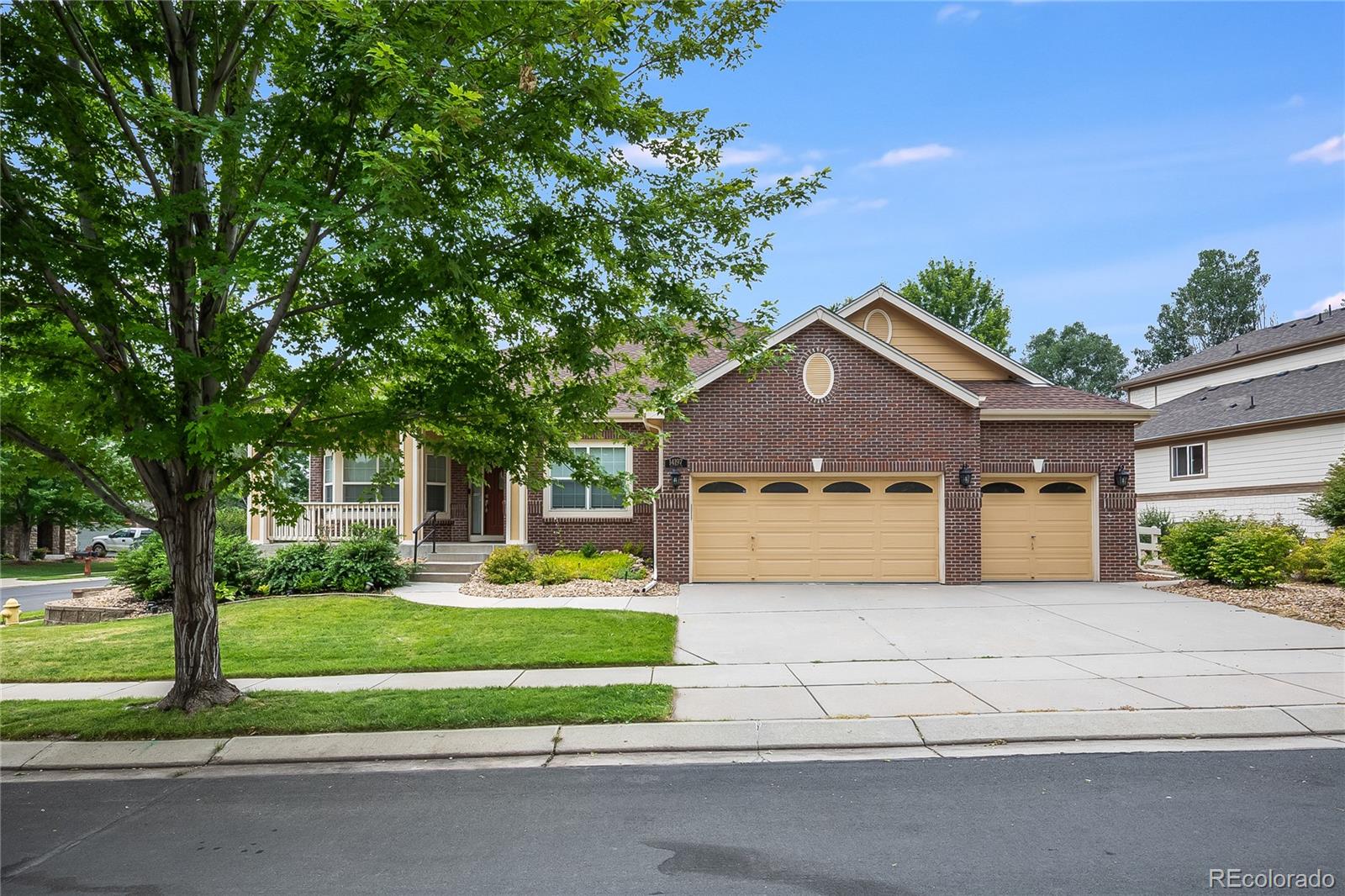 14197  Whitney Circle, broomfield MLS: 9813740 Beds: 6 Baths: 4 Price: $998,500