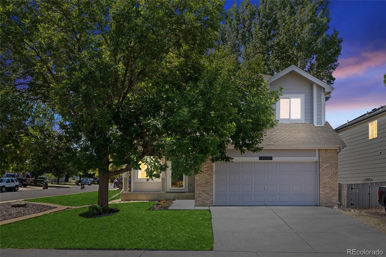 6924  Quigley Circle, firestone MLS: 4836154 Beds: 4 Baths: 4 Price: $550,000