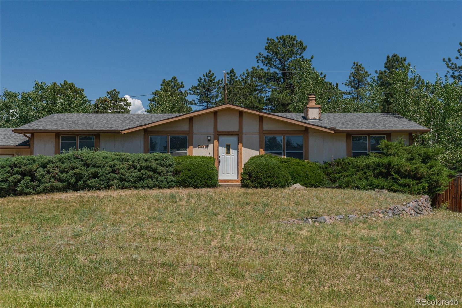 30381  Chestnut Drive, evergreen MLS: 3194798 Beds: 3 Baths: 2 Price: $425,000