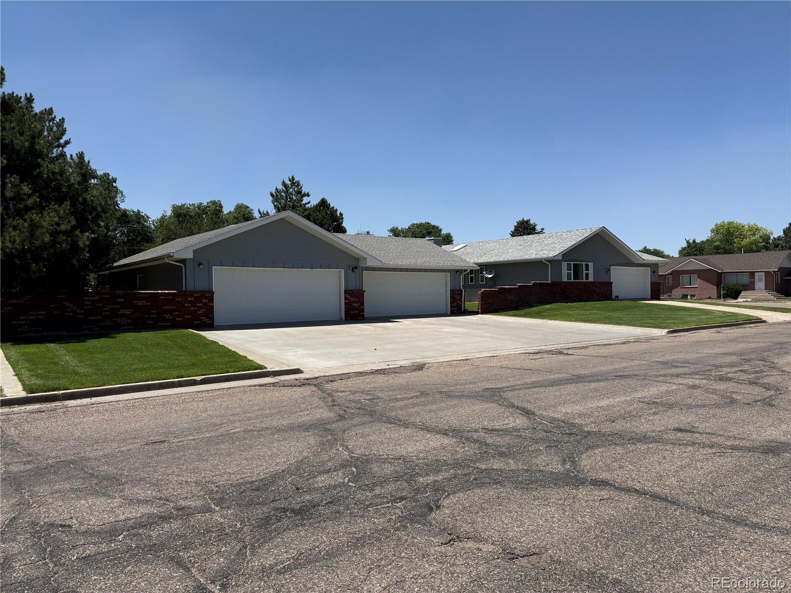 1819  Senter Avenue, burlington  House Search MLS Picture