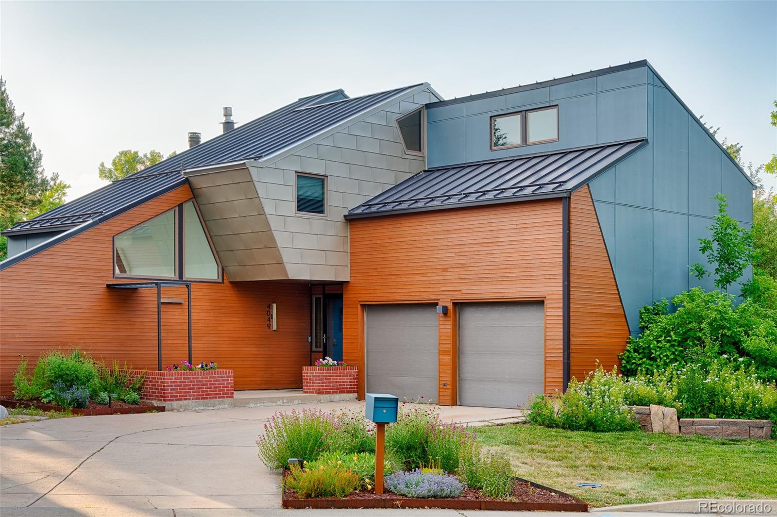4049 S Niagara Way, denver MLS: 3761322 Beds: 4 Baths: 3 Price: $1,350,000