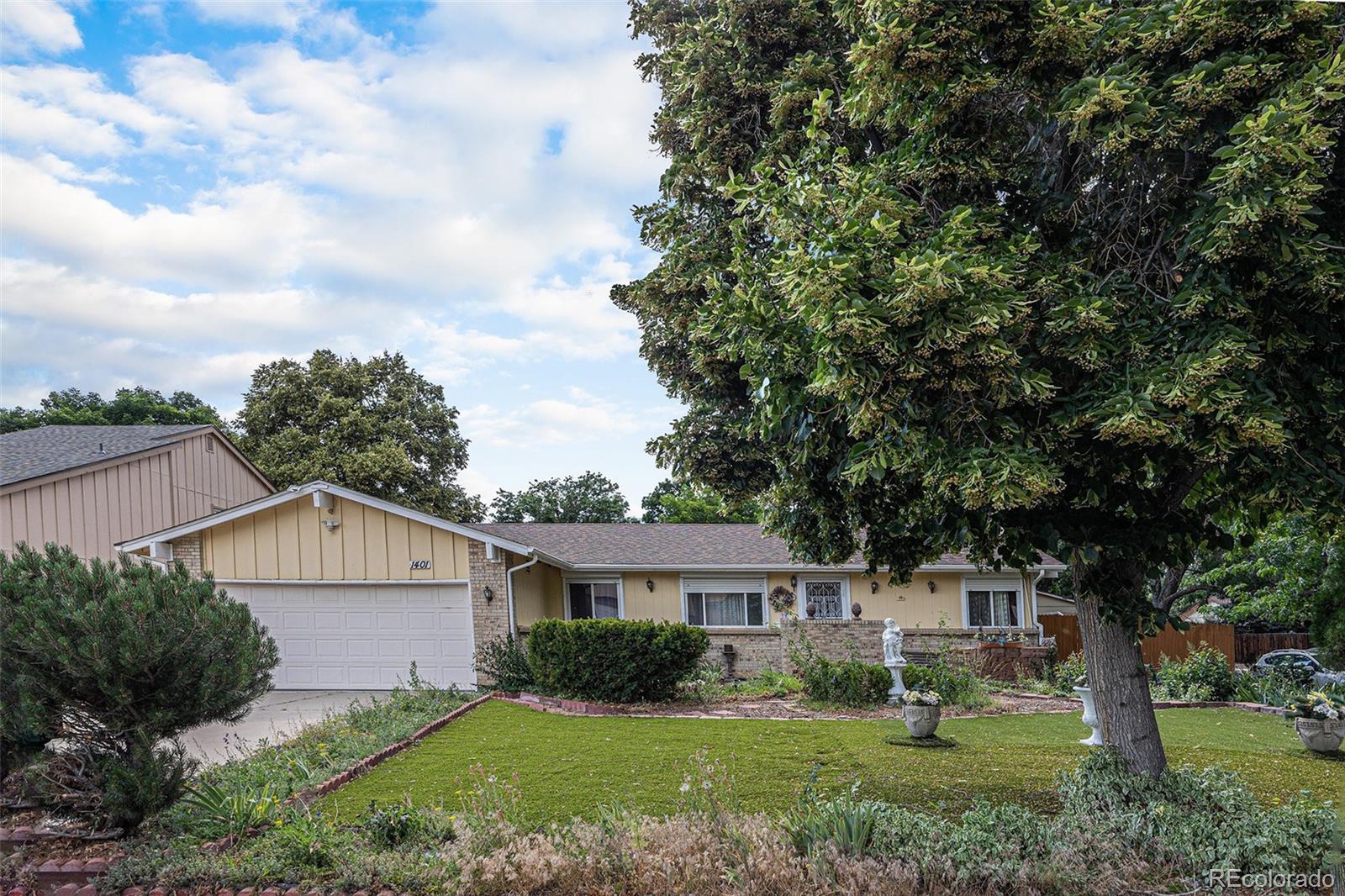 1401 S Paris Court, aurora  House Search MLS Picture