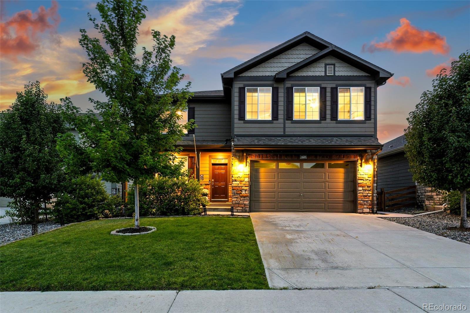 4439 S Valdai Way, aurora MLS: 8455238 Beds: 5 Baths: 3 Price: $700,000