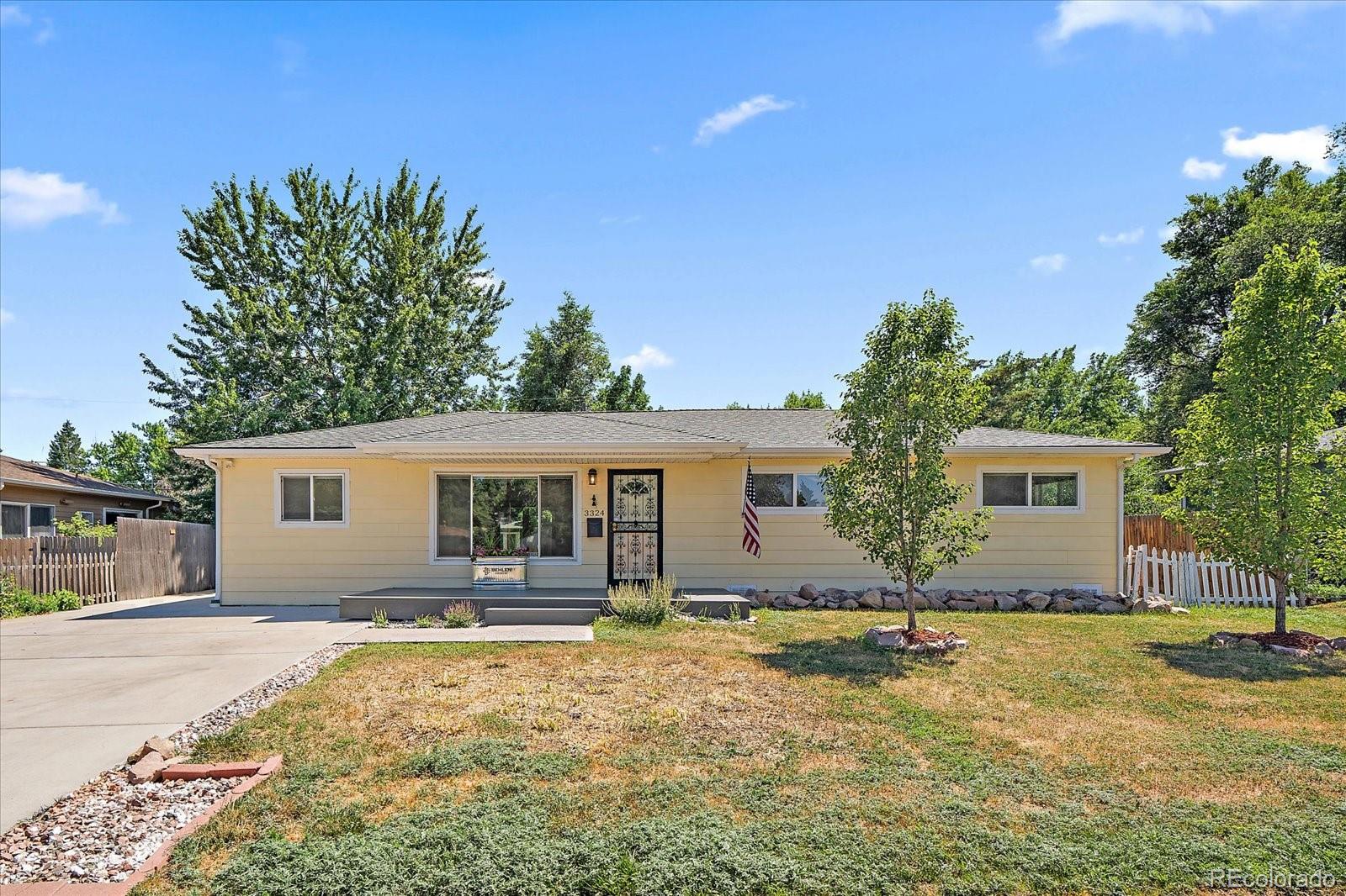 3324 W Hialeah Avenue, littleton MLS: 6486487 Beds: 4 Baths: 3 Price: $549,950