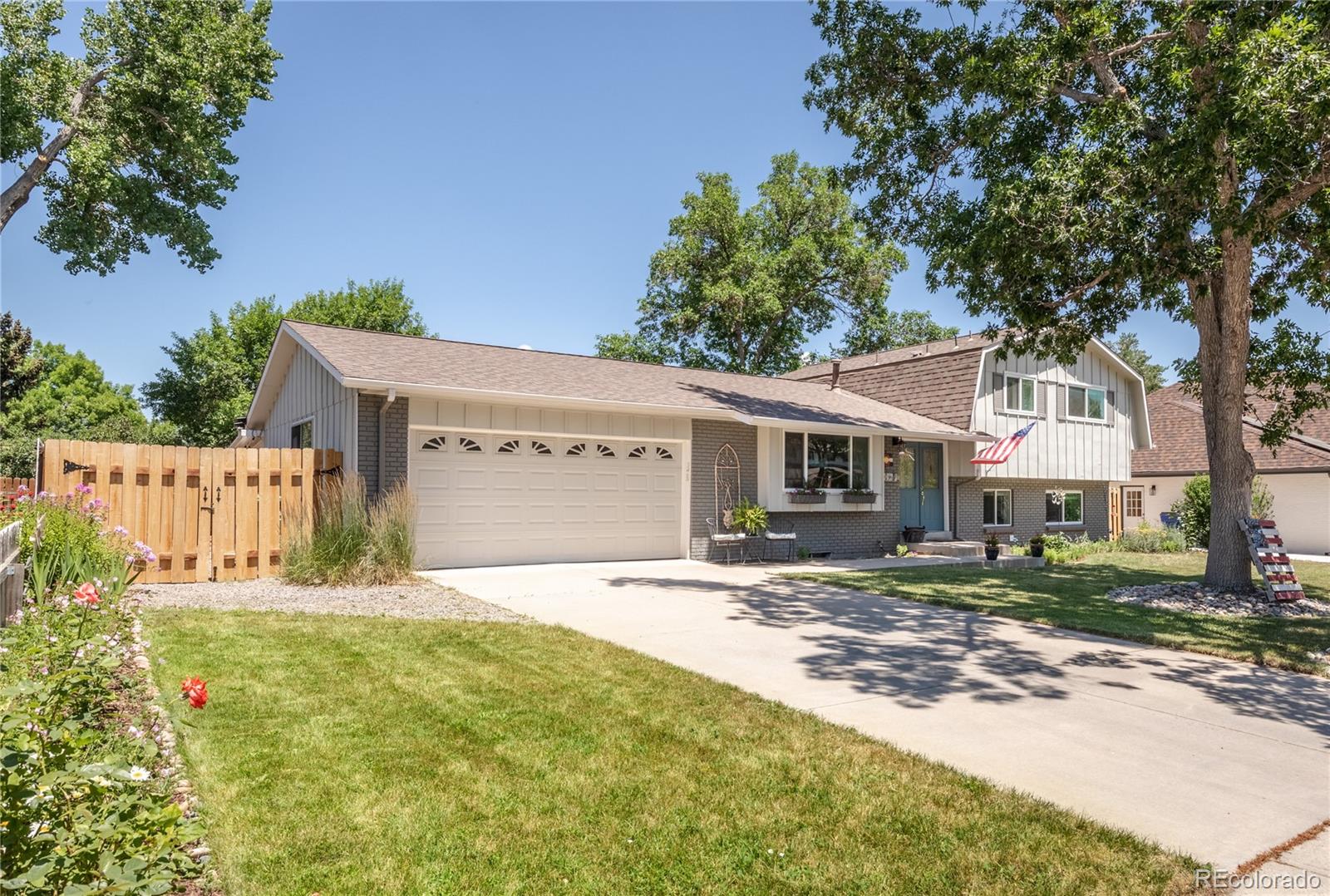 5983 W Indore Place, littleton MLS: 1582927 Beds: 3 Baths: 3 Price: $749,000