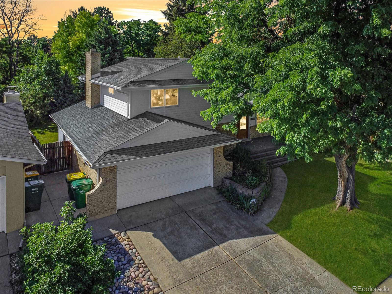6584 S Clermont Court, centennial MLS: 6850251 Beds: 3 Baths: 3 Price: $680,000