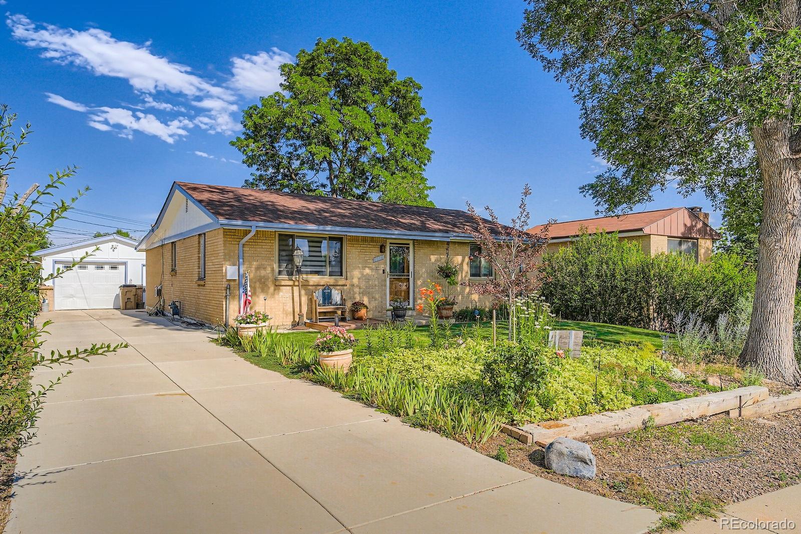 8510  Faraday Street, denver MLS: 2355132 Beds: 4 Baths: 2 Price: $495,000