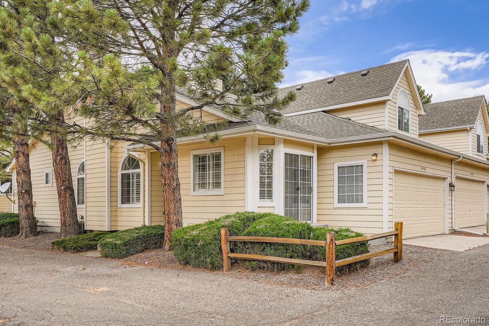 8346 S Upham Way , Littleton  MLS: 9333879 Beds: 2 Baths: 2 Price: $525,000