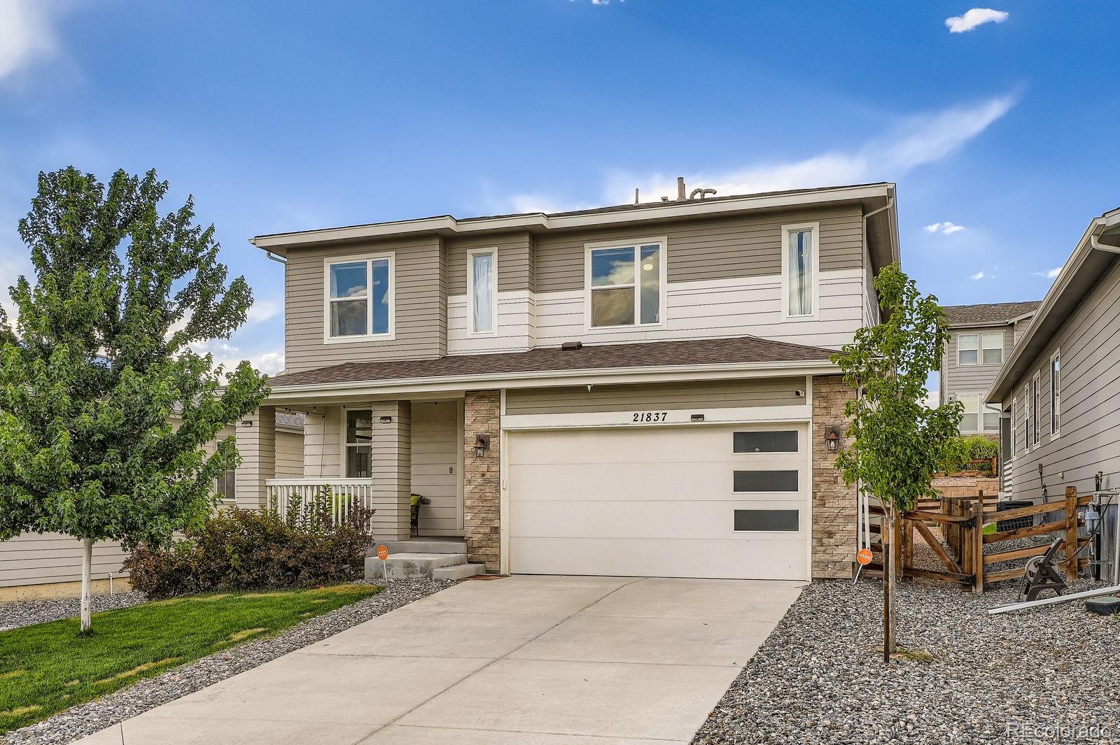 21837 E Stanford Circle, aurora MLS: 6057208 Beds: 3 Baths: 3 Price: $615,000