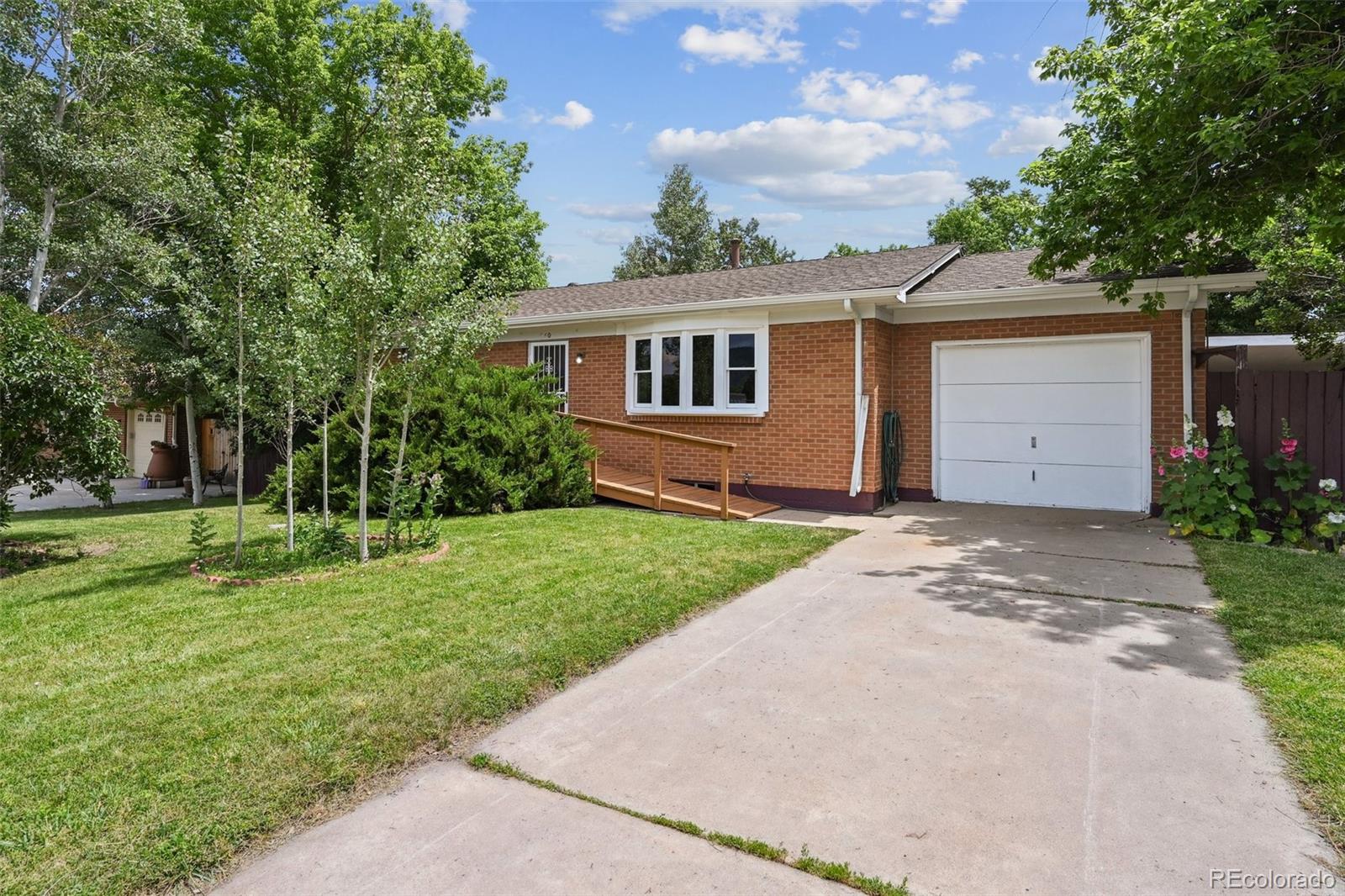 golden MLS:  Beds:  Baths:  Price: 