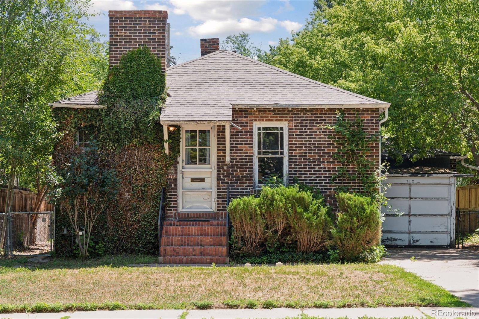 712  Locust Street, denver MLS: 3176226 Beds: 2 Baths: 1 Price: $475,000