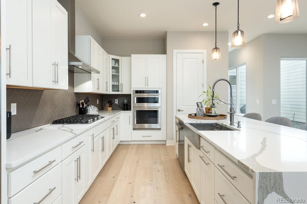 730  Promenade Drive, superior MLS: 3098854 Beds: 4 Baths: 4 Price: $1,130,000