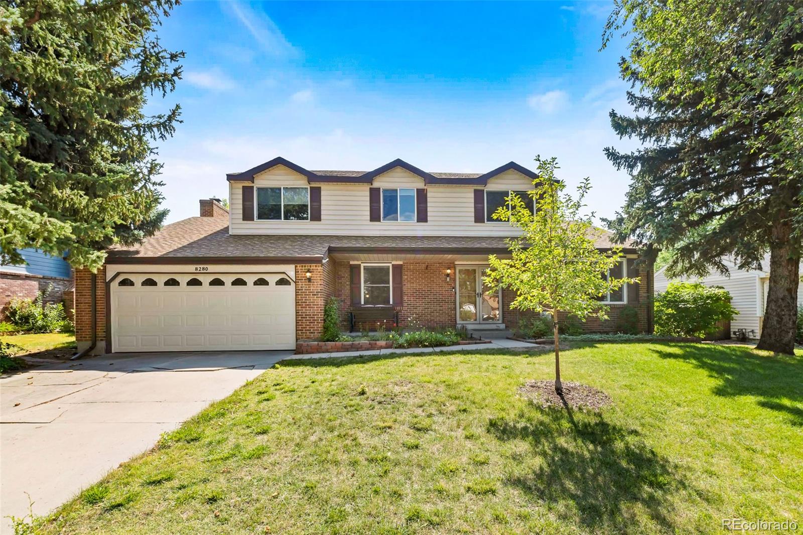 8280  Garland Drive, arvada MLS: 1829043 Beds: 5 Baths: 3 Price: $725,000