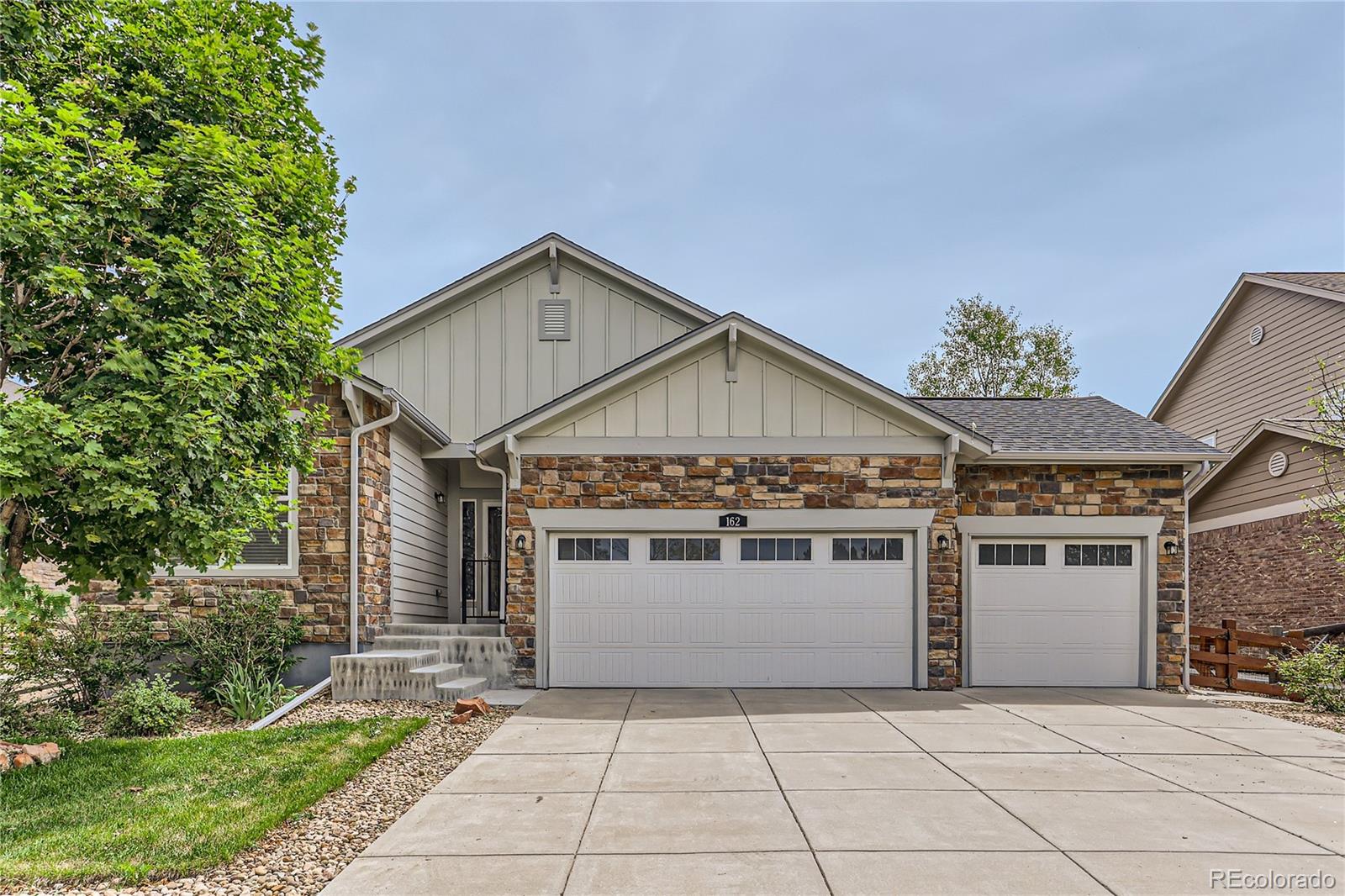 162 N Eaton Park Street, aurora MLS: 8703468 Beds: 4 Baths: 3 Price: $605,000