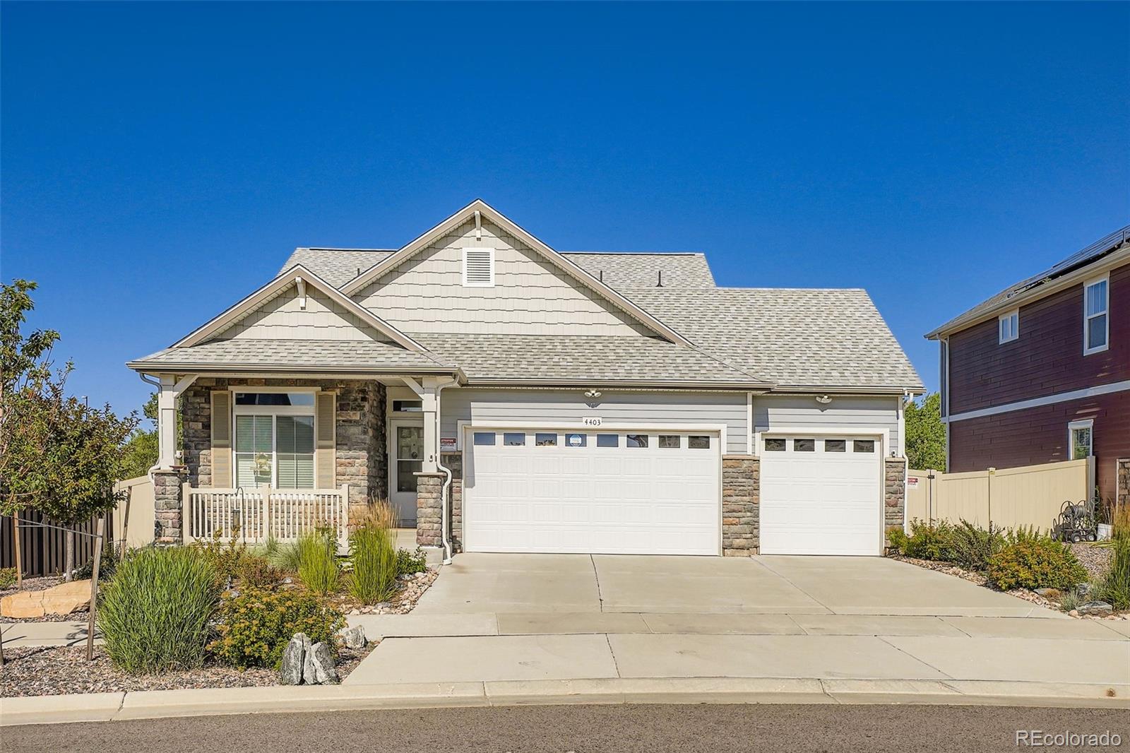 4403  Picadilly Court, aurora MLS: 2134263 Beds: 3 Baths: 3 Price: $585,000