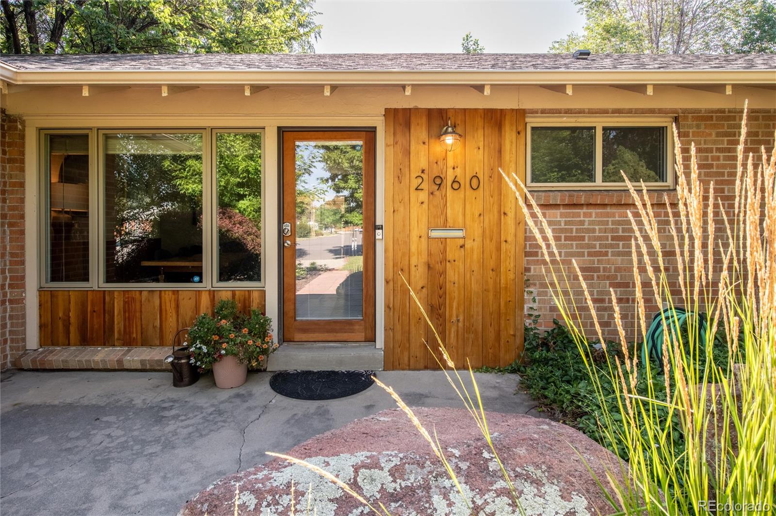 2960 N Steele Street, denver MLS: 1511501 Beds: 3 Baths: 2 Price: $595,000