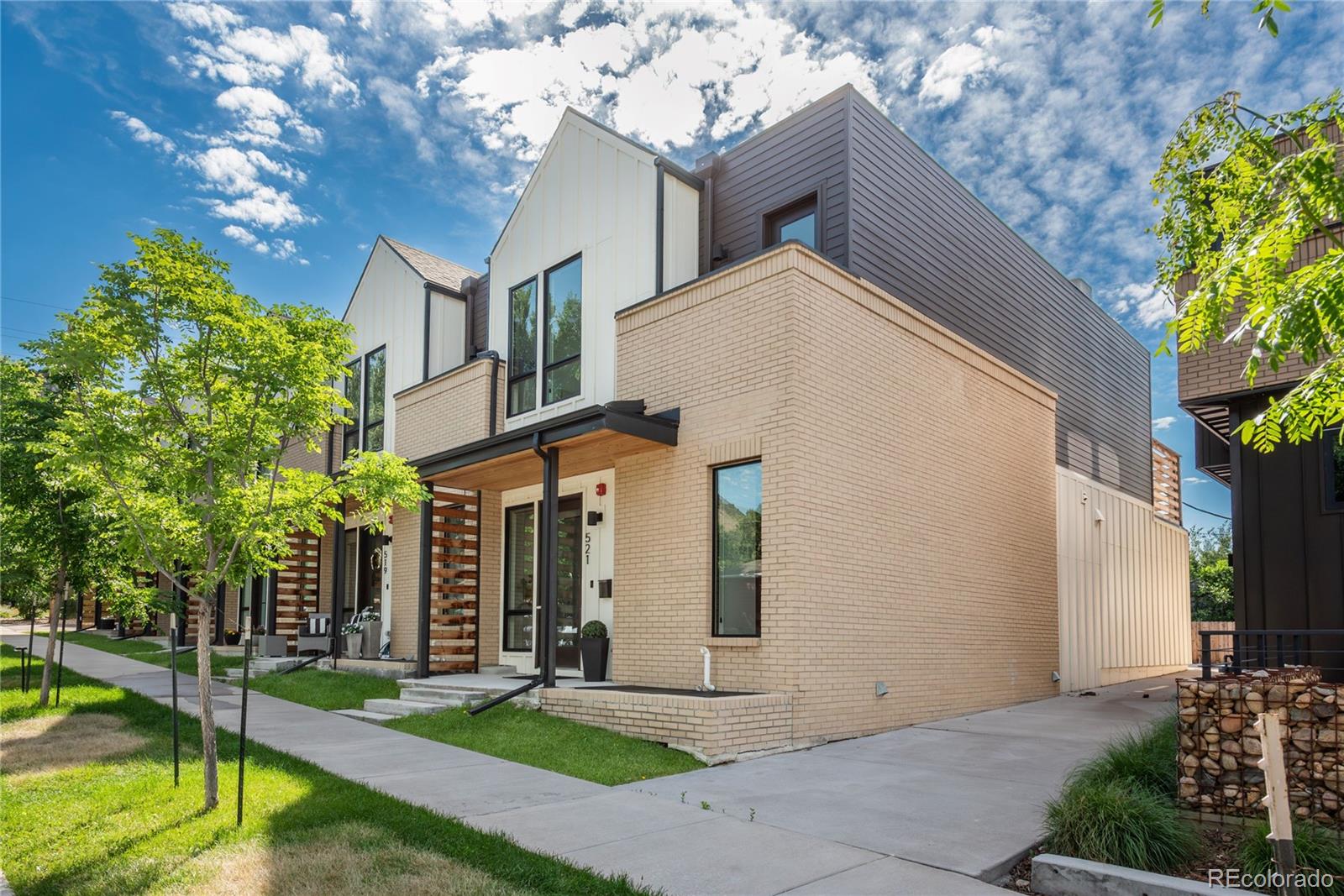 521  21st Street, golden MLS: 4082146 Beds: 3 Baths: 4 Price: $1,100,000