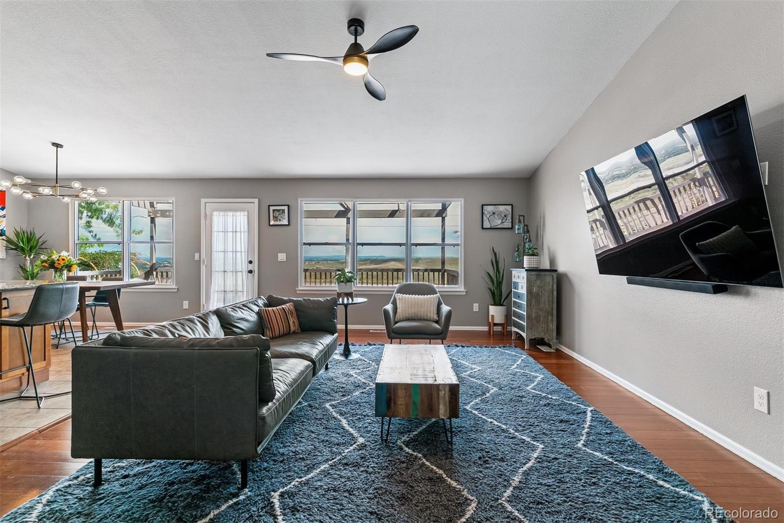 2930 S Deframe Way, lakewood MLS: 2903436 Beds: 4 Baths: 3 Price: $735,000