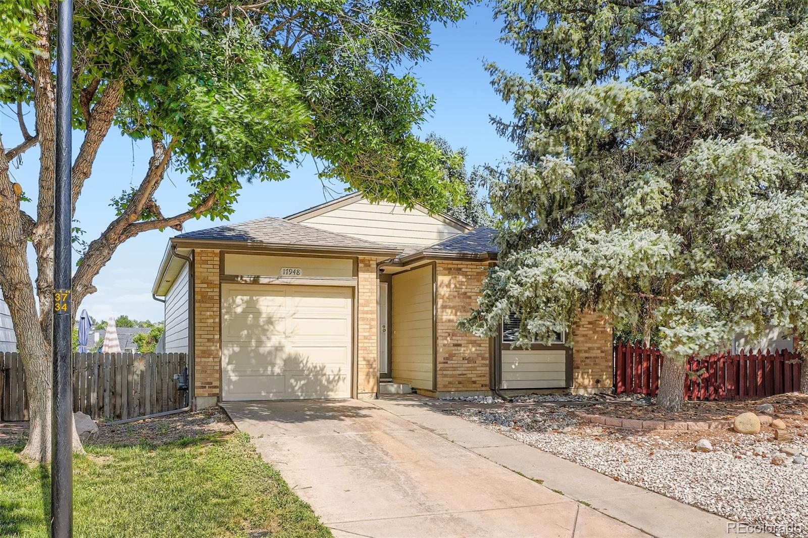 17948 E Colgate Place, aurora MLS: 1804396 Beds: 2 Baths: 1 Price: $395,000