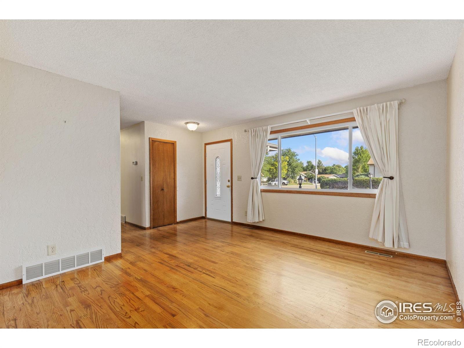 2516  Mountain View Avenue, longmont  House Search MLS Picture