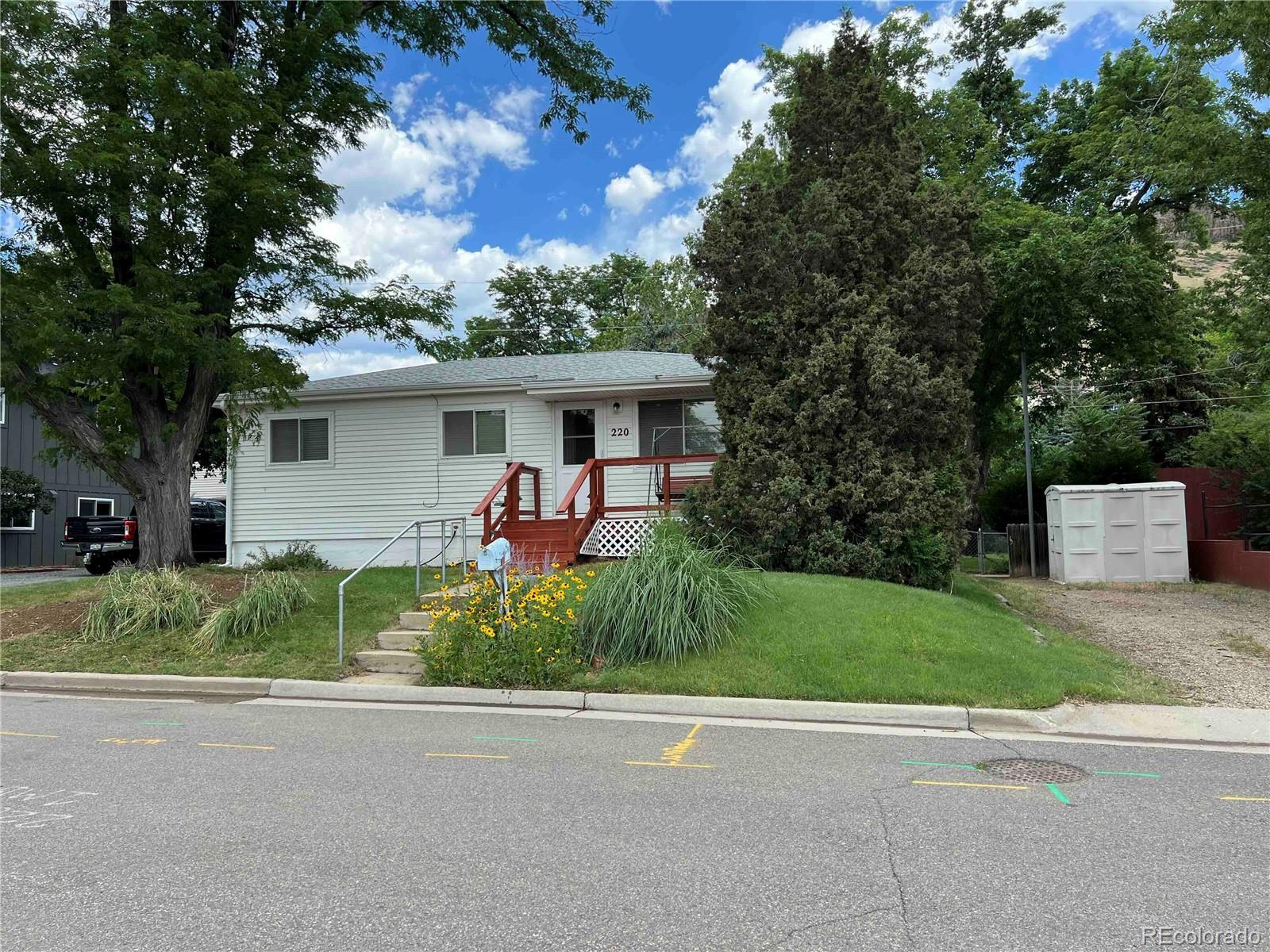 220  Lily Lane, golden MLS: 3933774 Beds: 2 Baths: 1 Price: $730,000