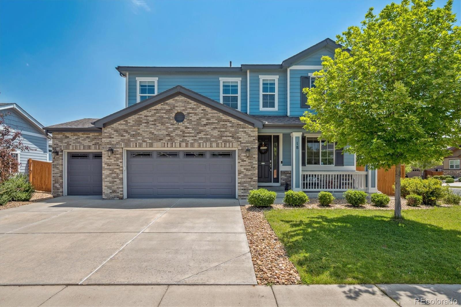 18 N Irvington Street, aurora MLS: 6828383 Beds: 4 Baths: 3 Price: $639,900