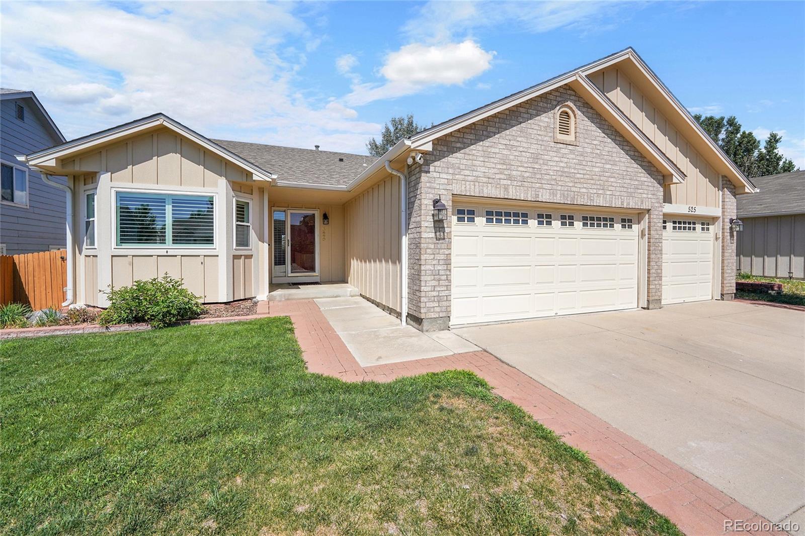 525  Badger Creek Drive, brighton MLS: 7601611 Beds: 3 Baths: 3 Price: $595,000