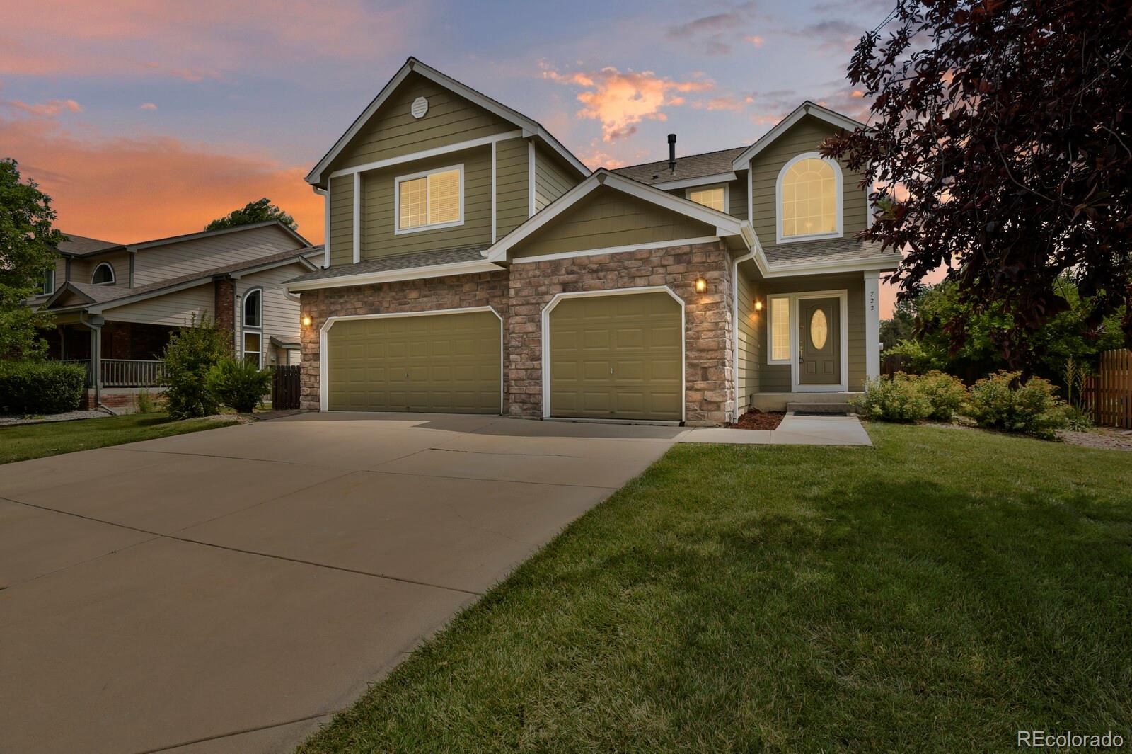 722  Ridge Creek Court, longmont MLS: 4089252 Beds: 5 Baths: 3 Price: $695,000