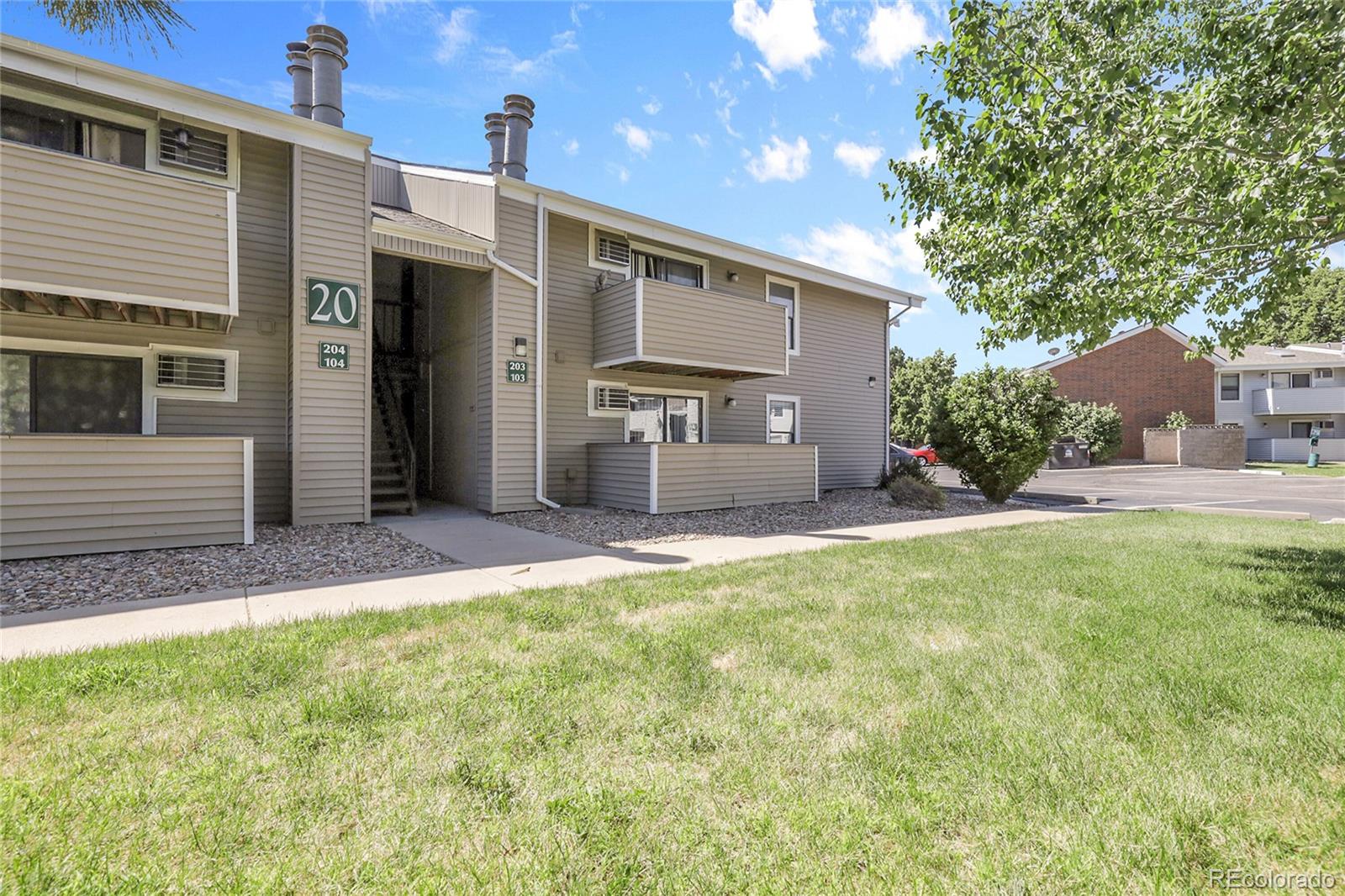 10150  Virginia Avenue 103, Denver  MLS: 4572972 Beds: 2 Baths: 2 Price: $224,900