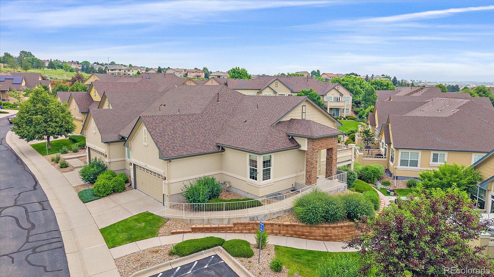 22124 E Euclid Drive, aurora MLS: 2619755 Beds: 3 Baths: 3 Price: $579,900