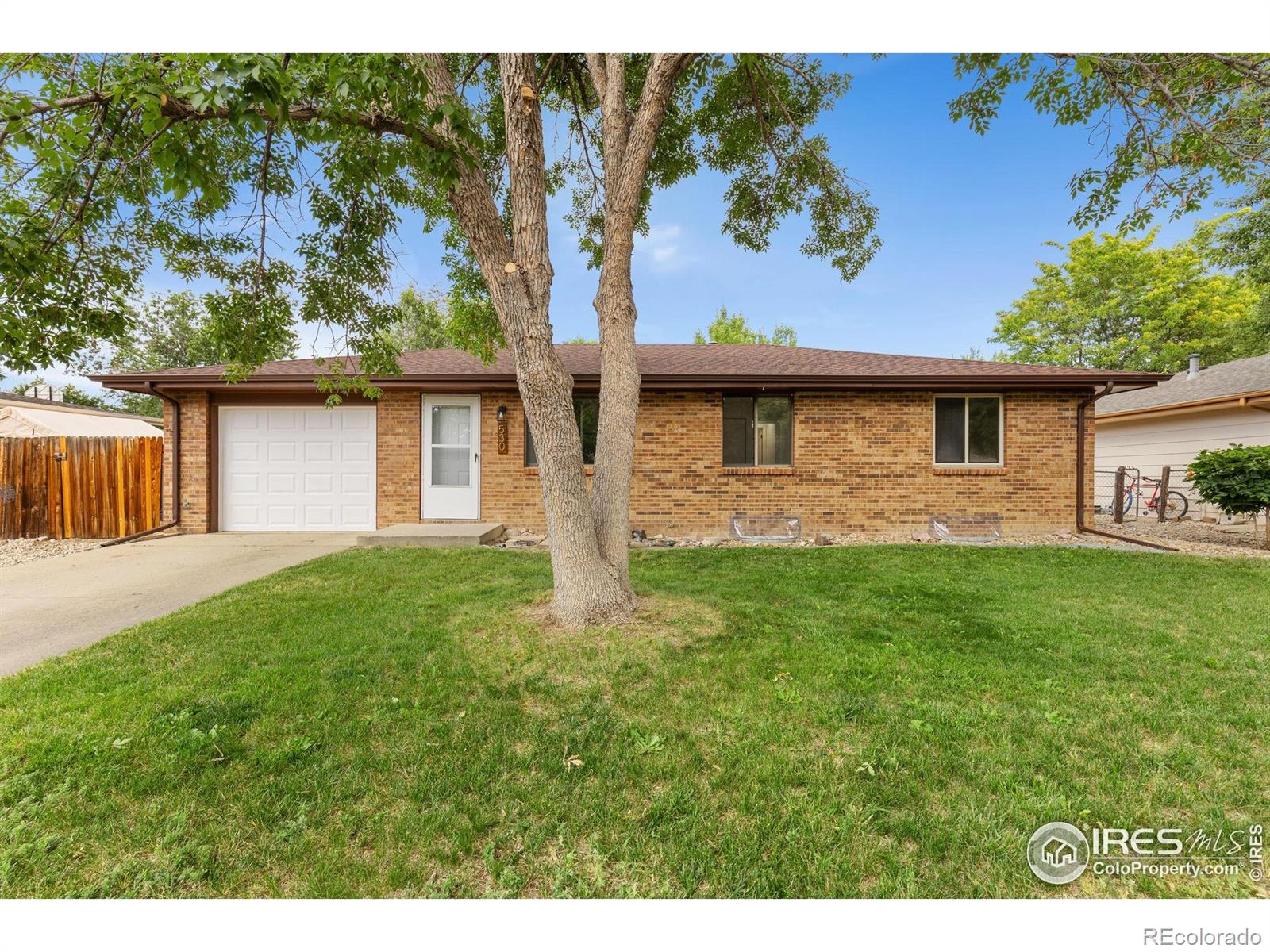 530  Mount Evans Street, longmont MLS: 4567891038810 Beds: 3 Baths: 2 Price: $455,000