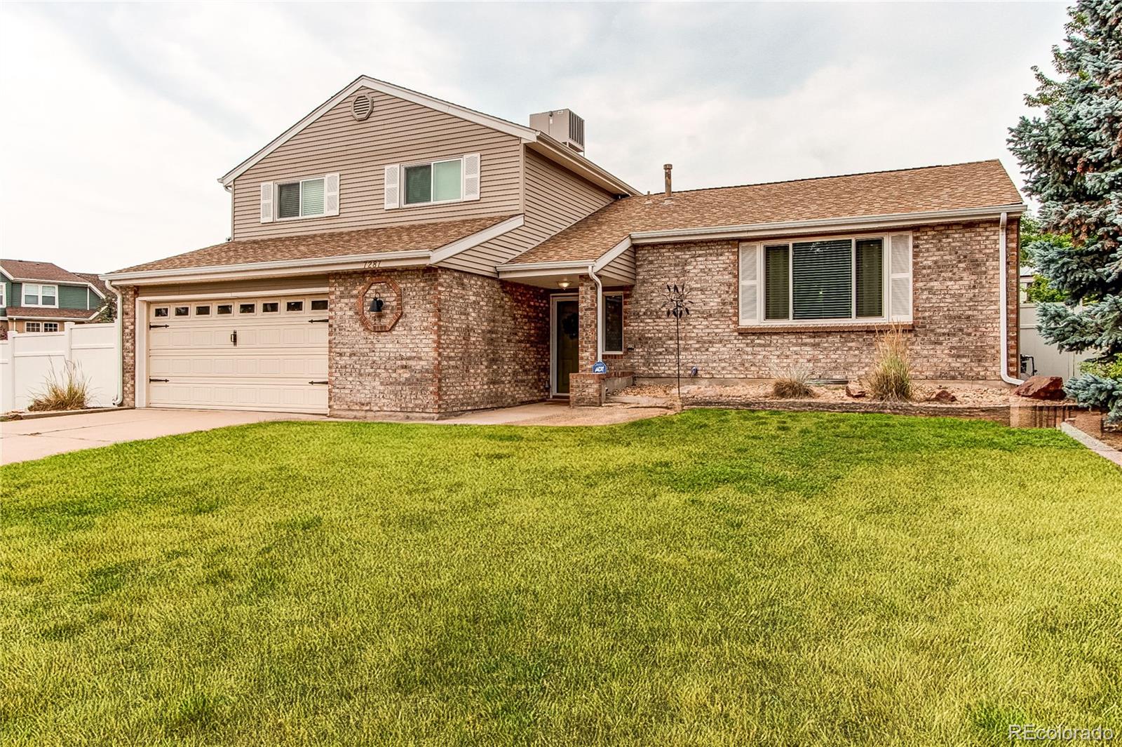 7287 S Independence Street, littleton MLS: 4754774 Beds: 3 Baths: 3 Price: $650,000