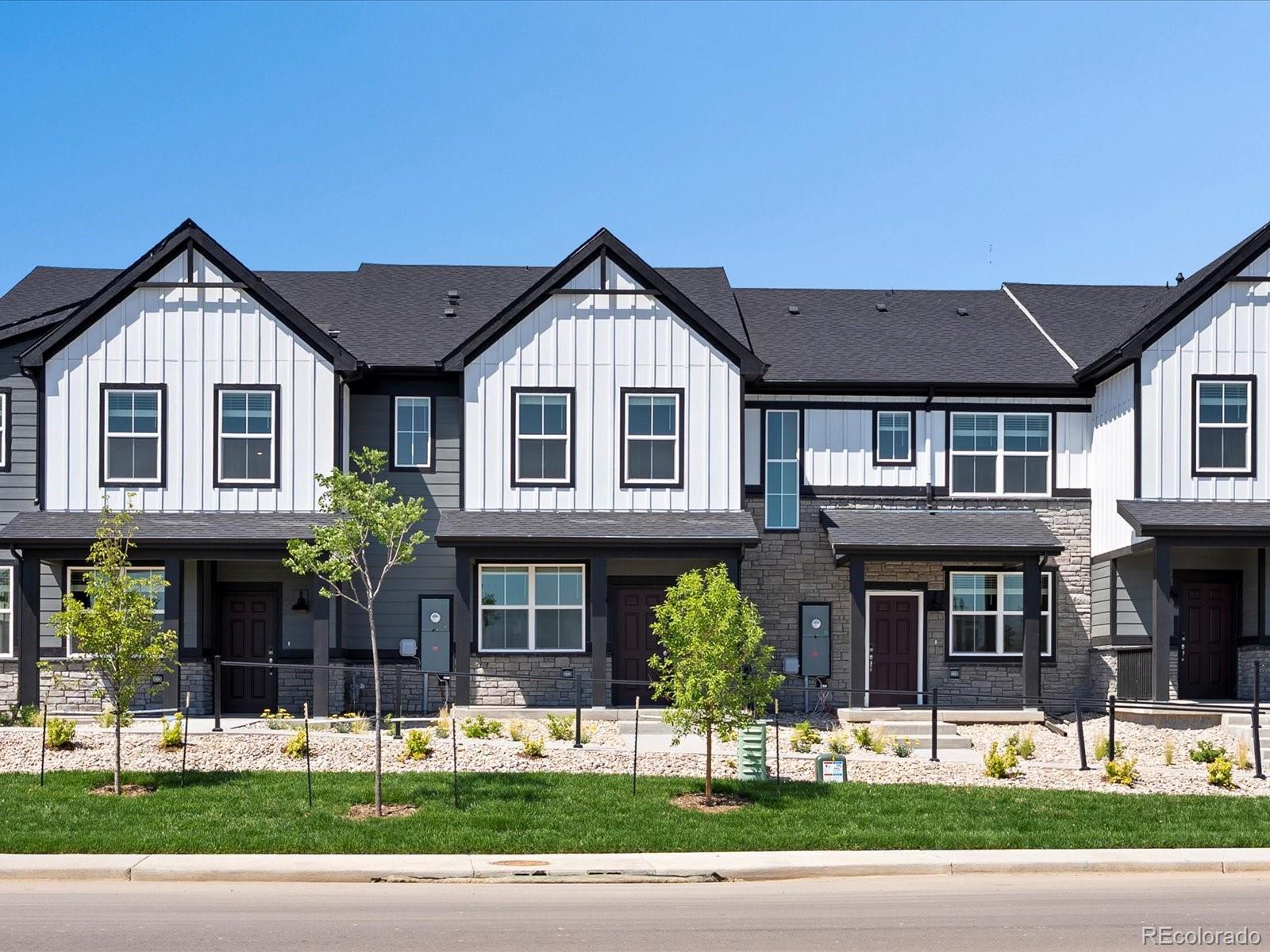 1616  Riverplace Drive, windsor MLS: 9585891 Beds: 3 Baths: 3 Price: $459,990