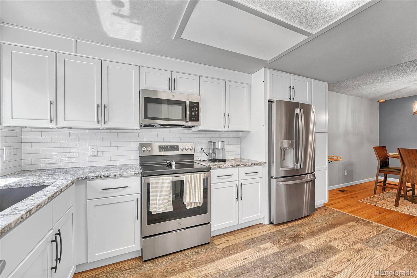 3127 E Long Circle, centennial  House Search MLS Picture