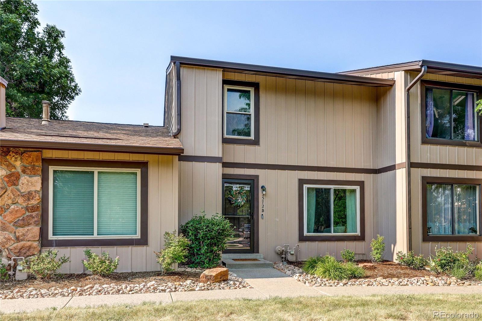3572 S Kittredge Street, aurora MLS: 8659474 Beds: 2 Baths: 2 Price: $340,000