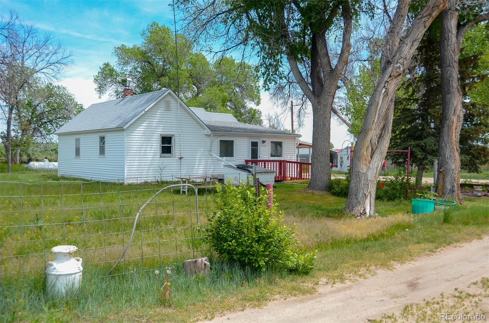 21064  Kelly Street, matheson  House Search MLS Picture