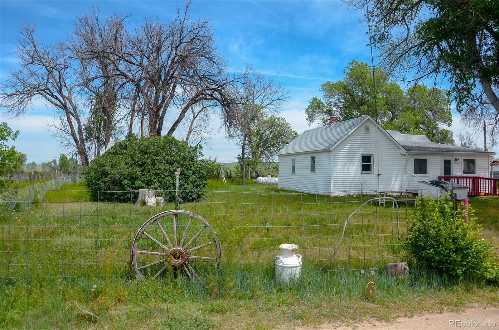 21064  Kelly Street, matheson  House Search MLS Picture