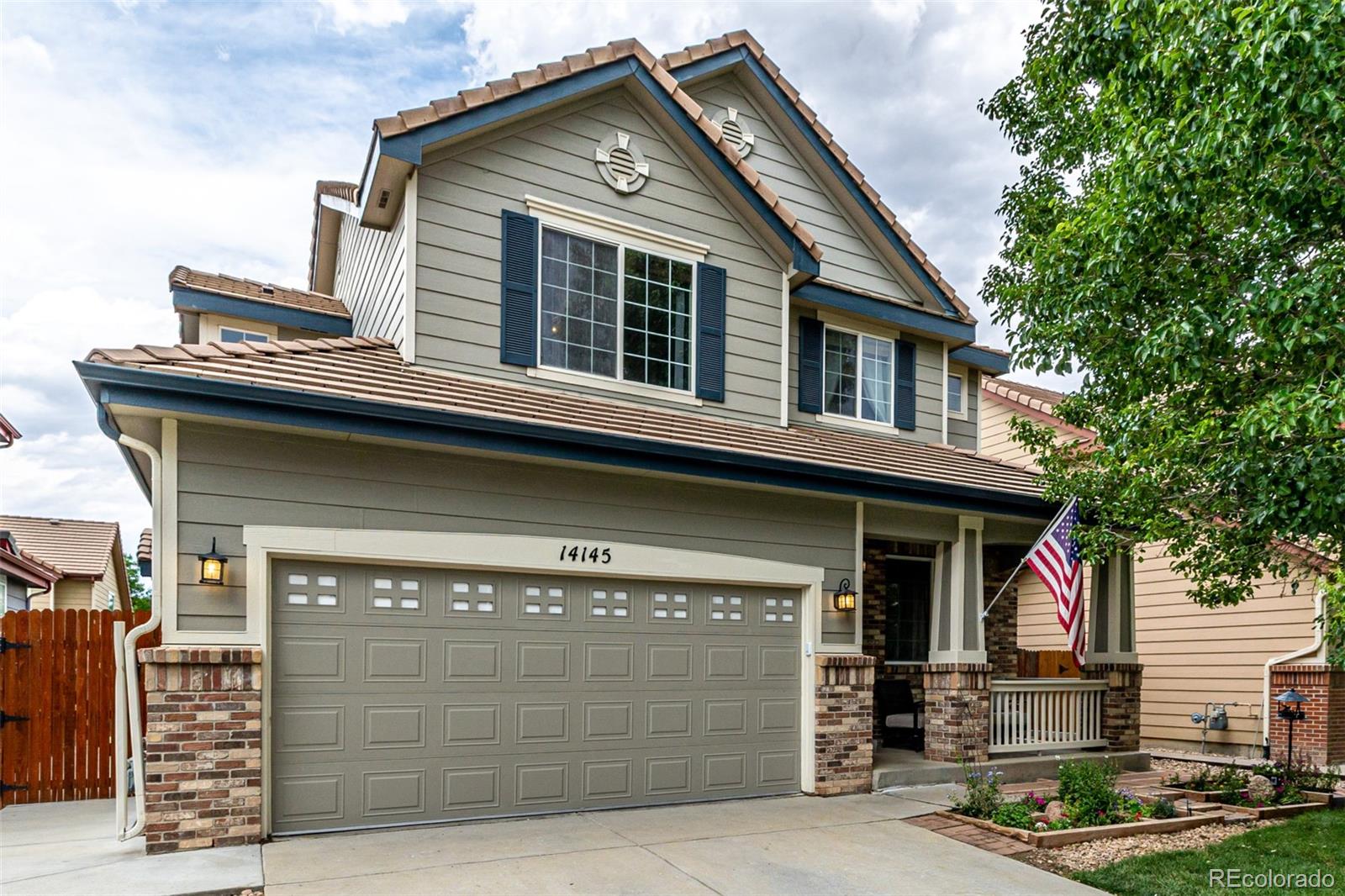 14145 E 100th Lane, commerce city MLS: 3278315 Beds: 4 Baths: 3 Price: $525,000