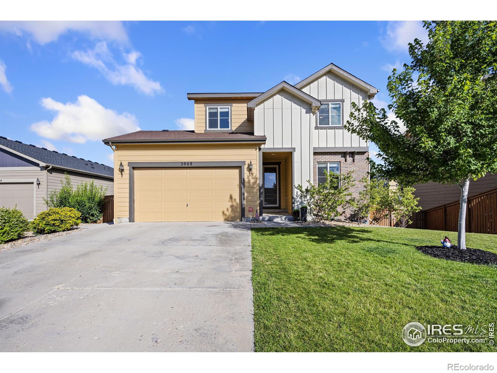 3068  Aries Drive, loveland MLS: 4567891038944 Beds: 4 Baths: 4 Price: $639,000