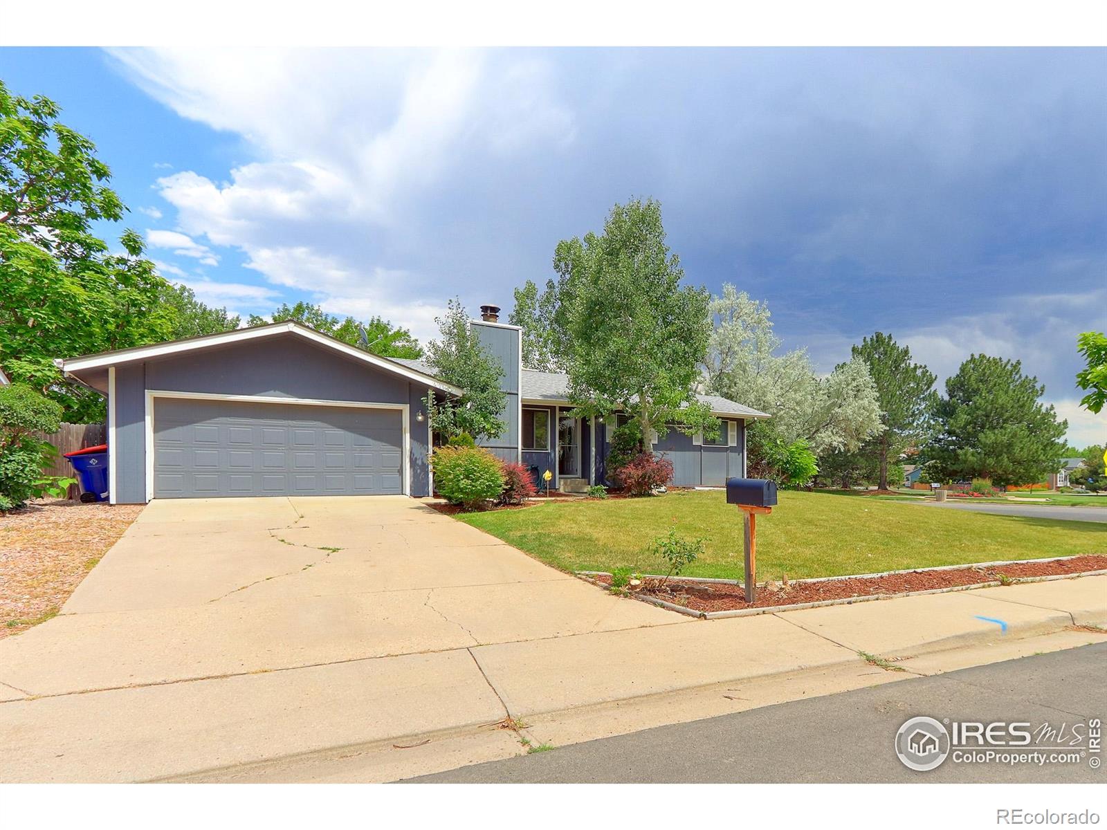 13073  King Circle, broomfield MLS: 4567891038978 Beds: 5 Baths: 3 Price: $525,000