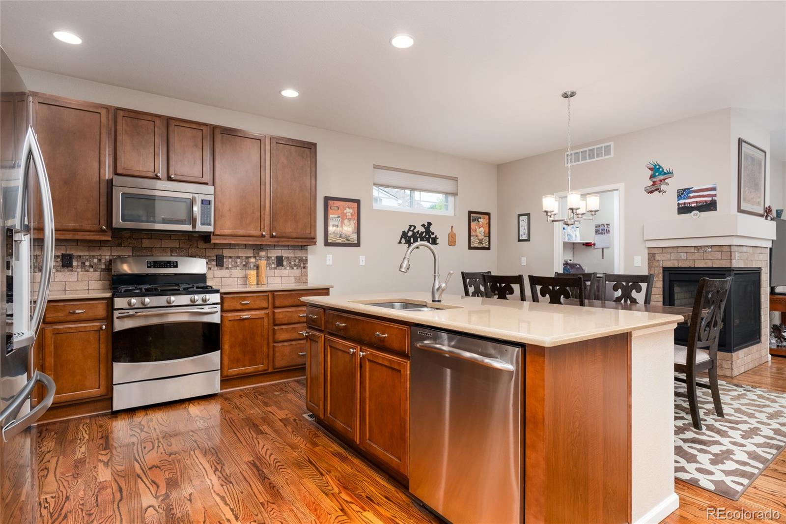 569  Jackson Street, lafayette MLS: 7284978 Beds: 3 Baths: 2 Price: $740,000