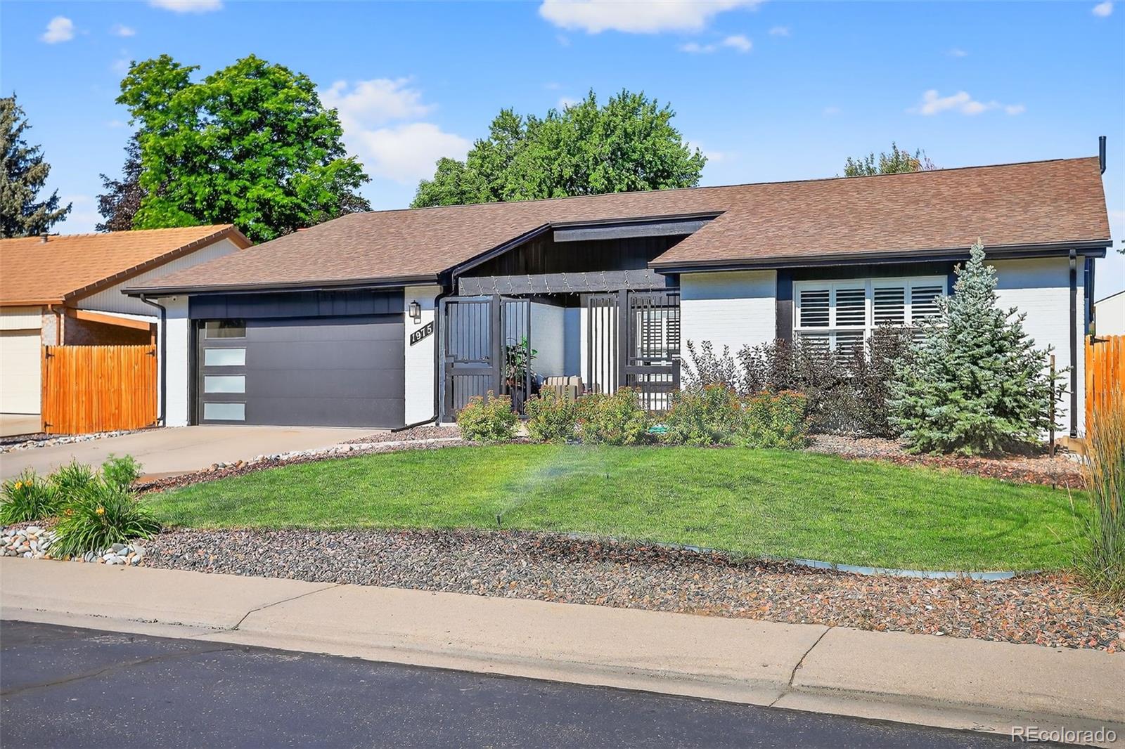 1975 S Holland Court, lakewood MLS: 9717048 Beds: 4 Baths: 3 Price: $850,000