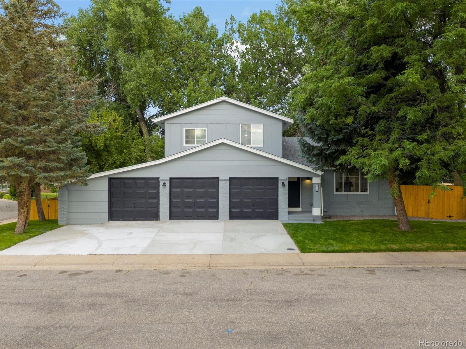 9628 W 74th Place, arvada MLS: 6004690 Beds: 5 Baths: 4 Price: $849,900